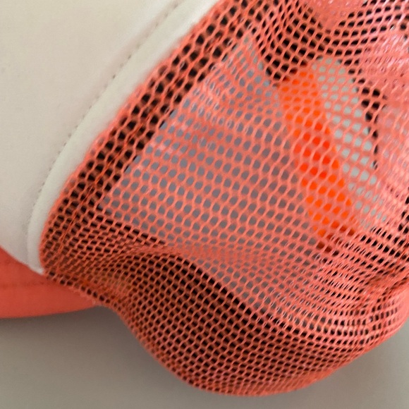 Hurley Trucker Hat - Picture 4 of 7